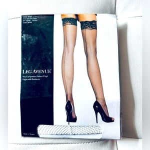 Leg Avenue White Stay Up Spandex Fishnet Thigh
Highs with Backseam🤍 One Size